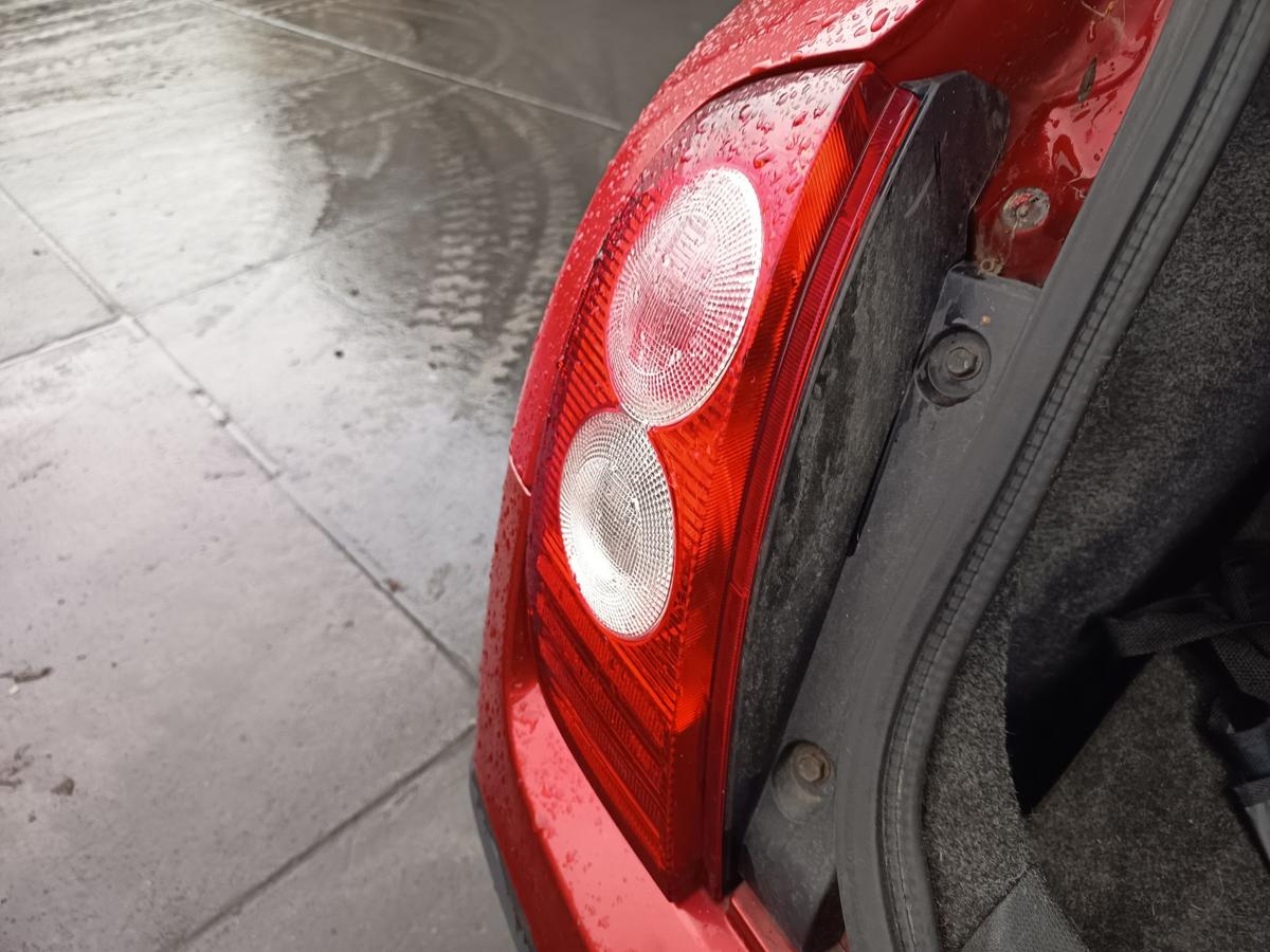 Nissan Micra K12 original R&uuml;ckleuchte links Heck/Schluss/Licht Bj 2005