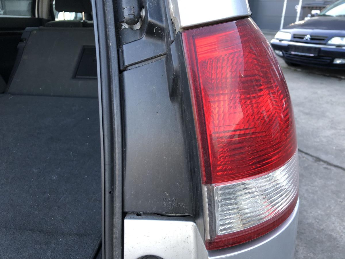 Opel Vectra C Caravan bis05 R&uuml;ckleuchte au&szlig;en rechts Ecke Heckleuchte Kombi
