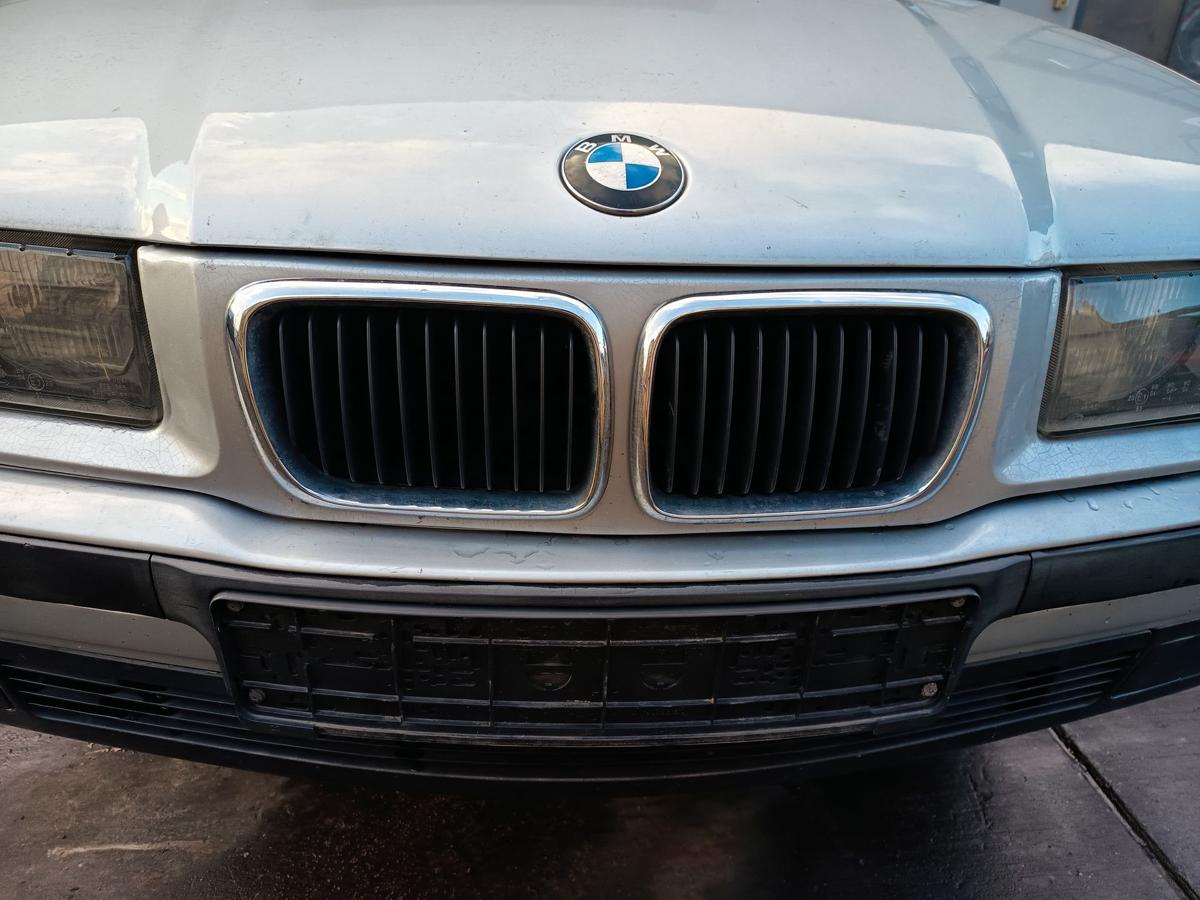 BMW 3er E36 Compact Bj 1997 original Stoßfänger vorn 309 Arktissilber Metallic