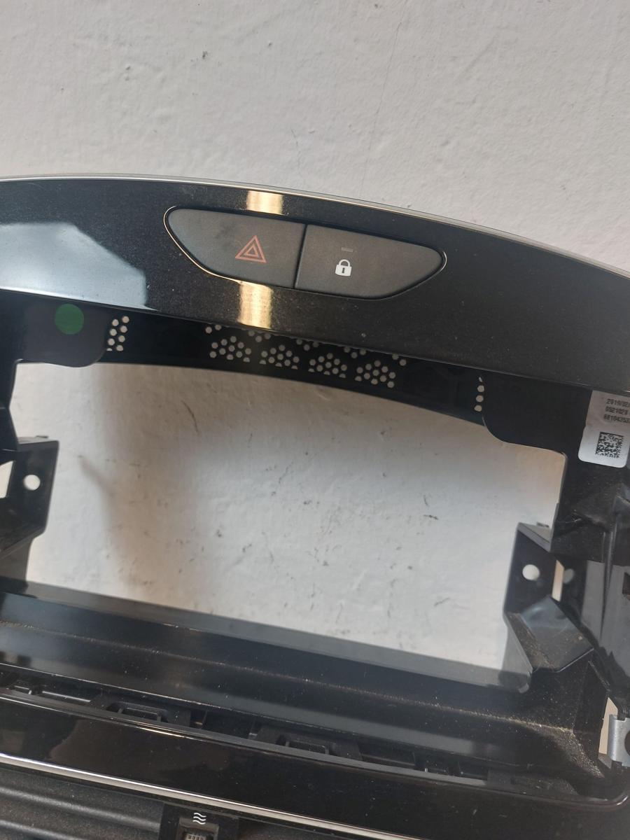 Renault Clio IV X98 TCe90 Luftd&uuml;sen mitte mit Radiorahmen Einbauschacht