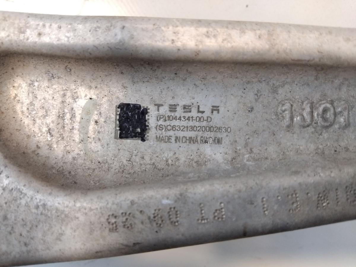 Tesla Model 3 original Satz Querlenker Vorderachse rechts unten BJ2019