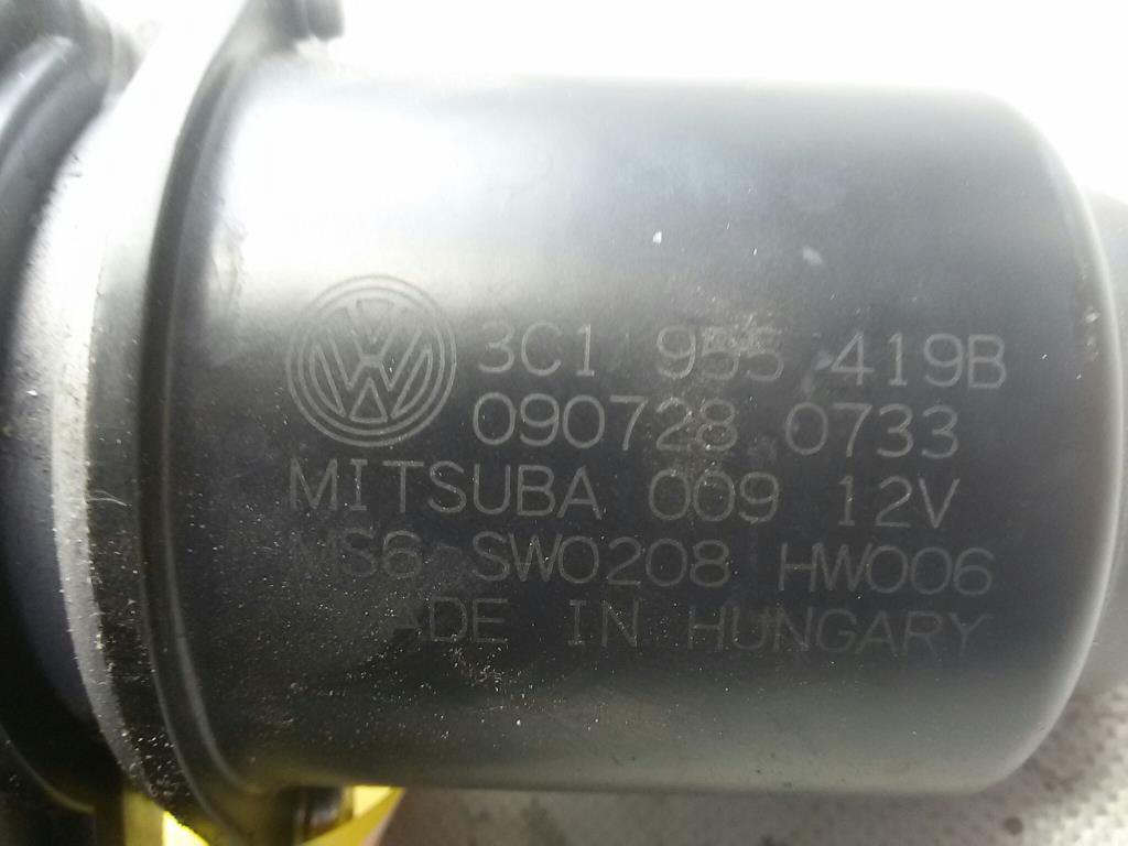 VW Passat 3C B6 Bj2009 original Wischermotor vorn