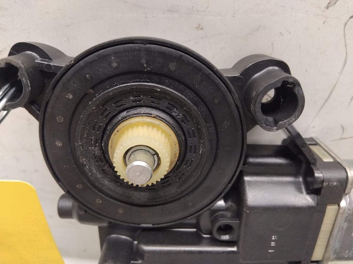 VW Polo 6R original Fensterhebermotor vorn rechts 6R0959802AD K&uuml;ster BJ2011