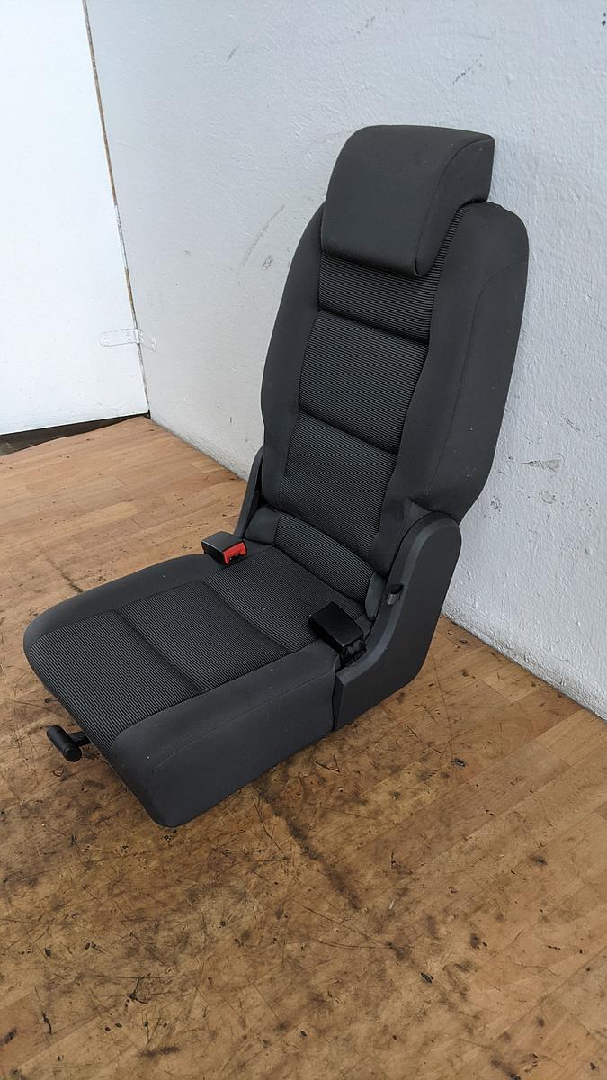 VW Touran 1T Sitz hinten Mitte 2 Reihe 1T0883064G BJ09