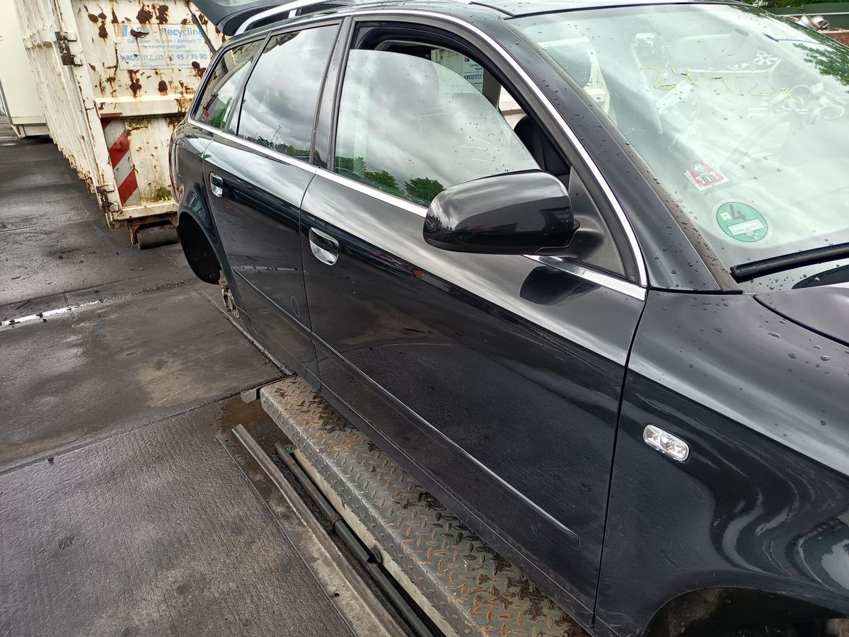 Audi A4 8E B7 original Tür vorn rechts Beifahrer Z9Y Phantomschwarz Bj 2007