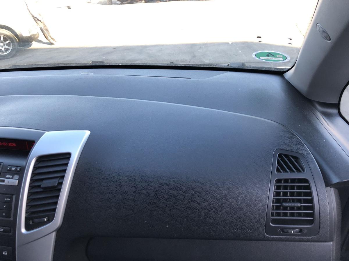 Kia Venga YN Armaturenbrett im Rohbau Armaturentafel Cockpit Dashboard