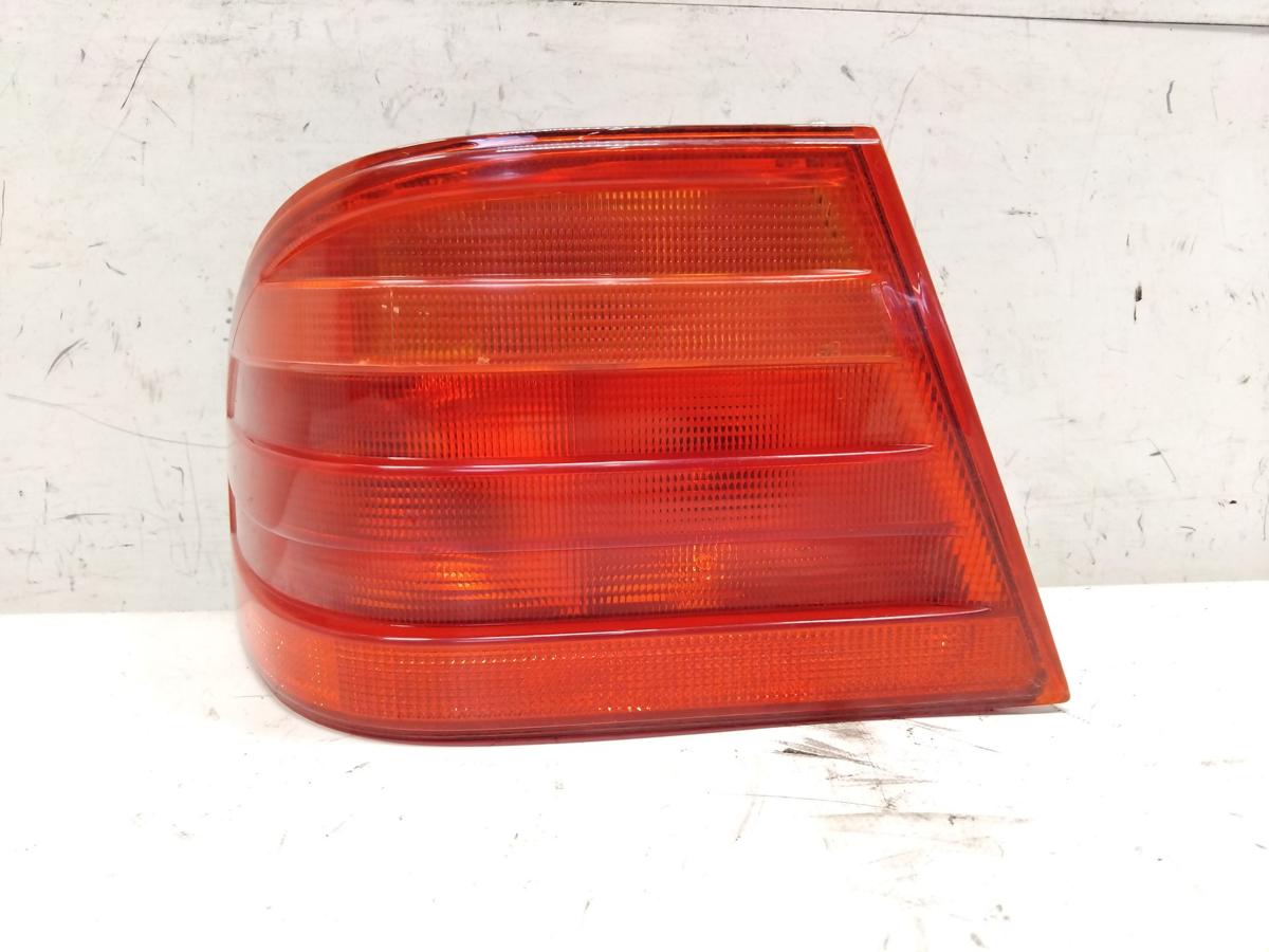 Mercedes E-Klasse Limo W210 original R&uuml;ckleuchte Heckleuchte links Bj.1998