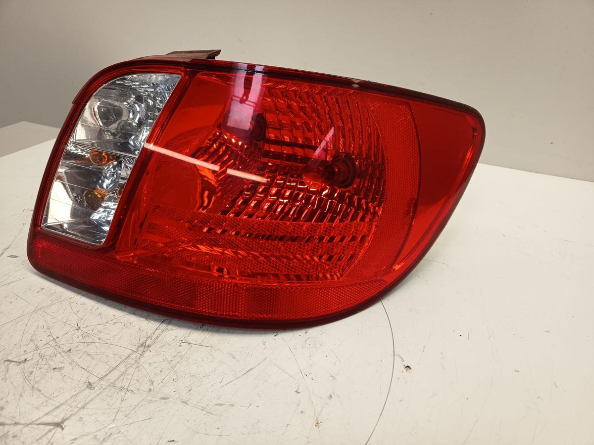 Kia Rio JB Stufenheck original Rückleuchte links Heck/Schluss/Licht Bj2009