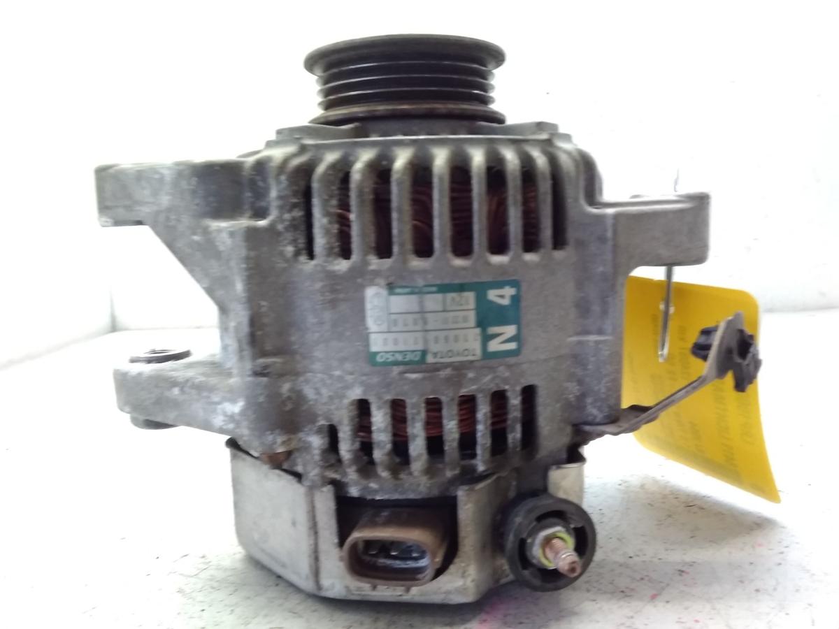 Toyota Yaris Verso original Lichtmaschine Generator 2706021031 1.5 77kw BJ2004