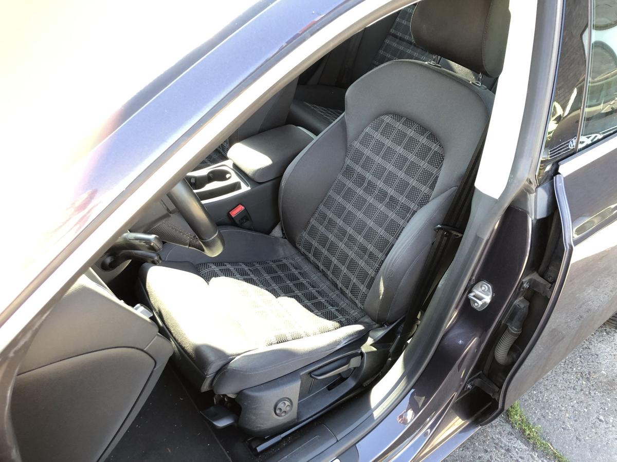Audi A5 8T Sportback Fahrersitz Sport Sitz vorn links Stoff mit Heizung