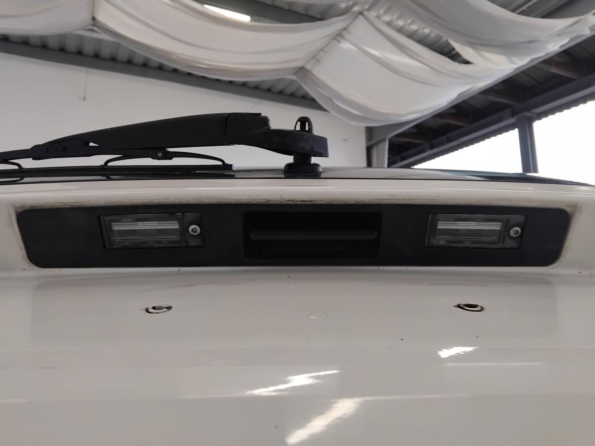 Volvo V70 II Kombi Heckklappe weiss White Solid mit Heckscheibe BJ2002