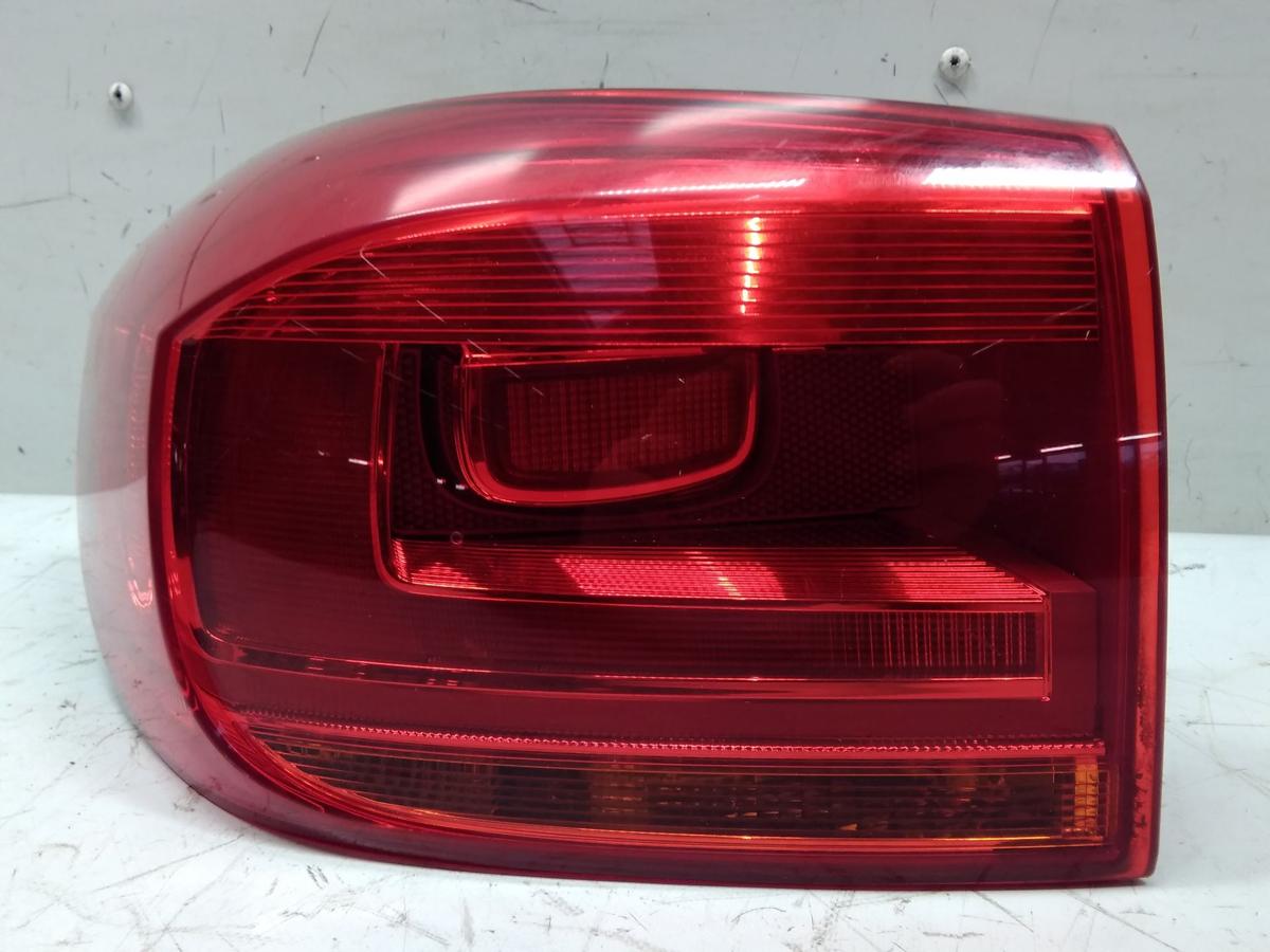 VW Tiguan 5N2 Facelift orig R&uuml;ckleuchte Heckleuchte links au&szlig;en BJ2012 kein LED