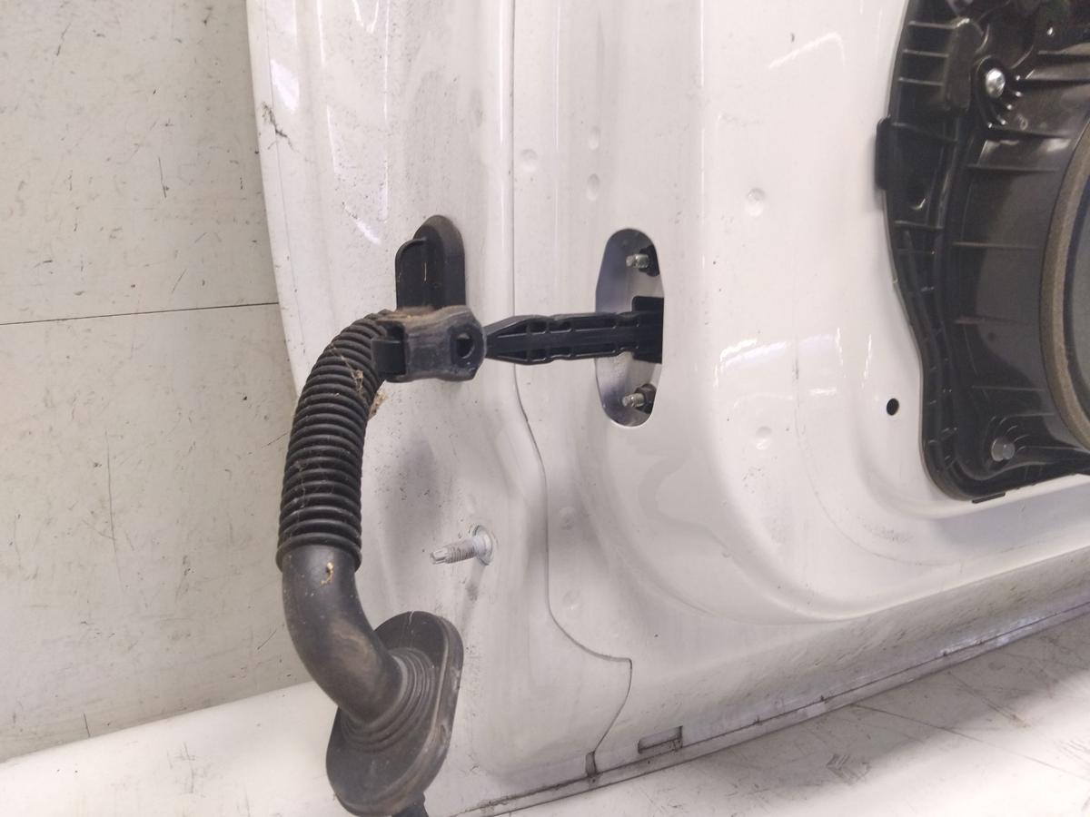 Tesla Model Y original T&uuml;r vorn rechts Beifahrert&uuml;r wei&szlig;metallic PPSW BJ2023