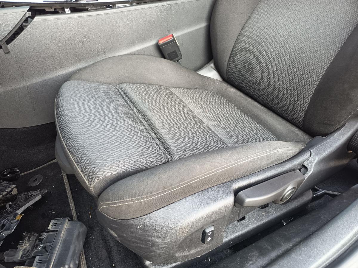 Opel Insignia B original Fahrersitz vorn links Stoff Milano Sitzheizung Bj 2019