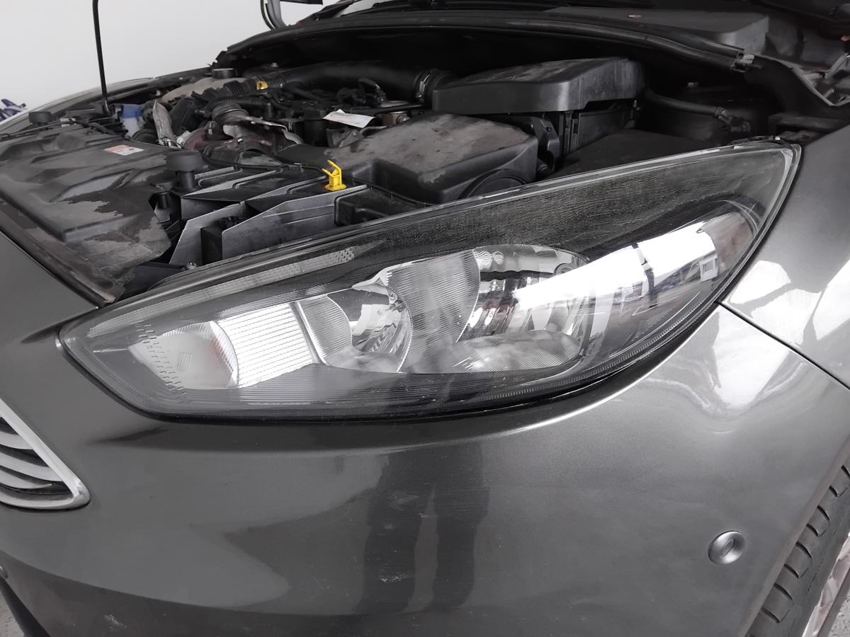 Ford Focus 3 Facelift orig Scheinwerfer links Halogen mit LWR Tagfahrlicht BJ15
