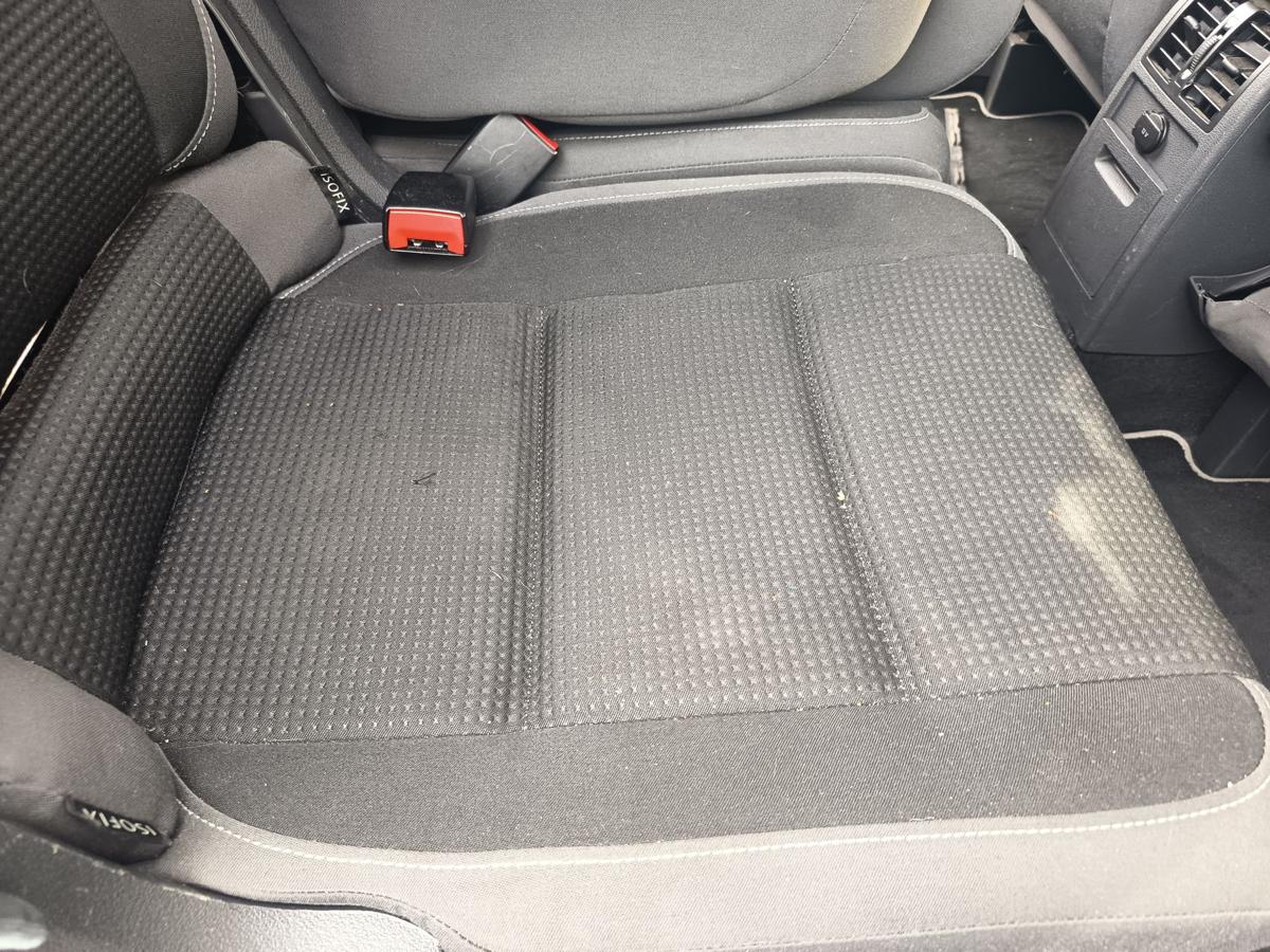 VW Touran GP 1T Einzelsitz hinten rechts Reihe 2 Stoff schwarz/anthrazit Bj 2009