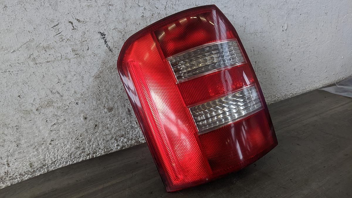 Audi A2 8Z Rückleuchte Schlußleuchte Lampe hinten links 8Z0945095C