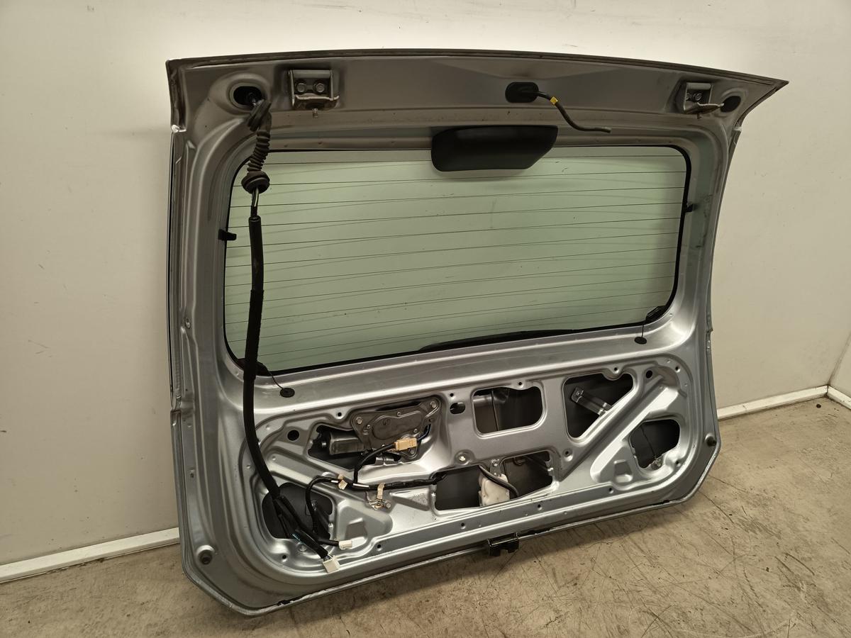 Subaru Justy M300 original Heckklappe mit Scheibe S28 Silber Baujahr 2010