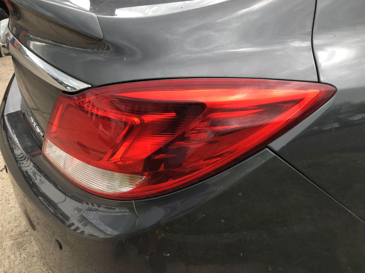 Opel Insignia A 0G-A Rückleuchte rechts Rücklicht Heckleuchte Fliessheck 5 tür