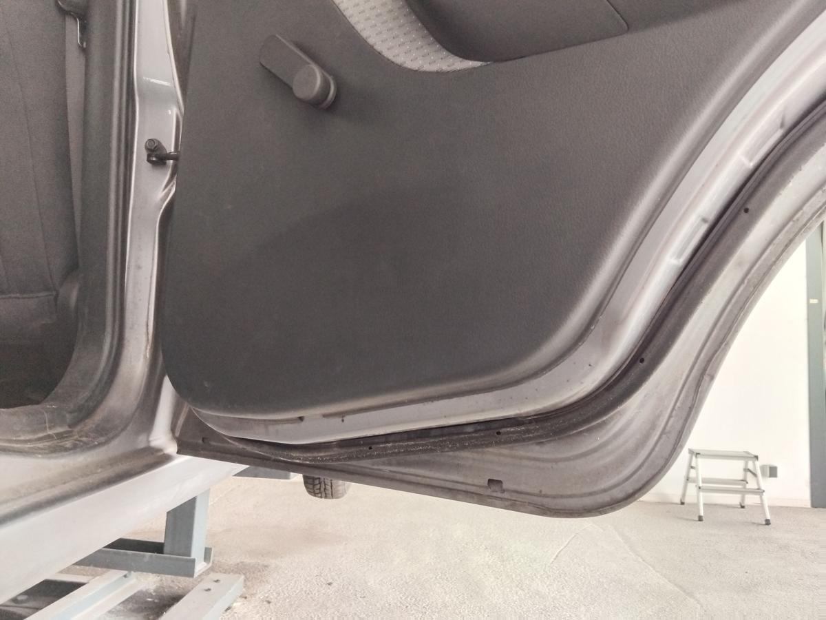 Chevrolet Aveo T250 Tür hinten rechts 5 Türer 04U urban gray BJ2008