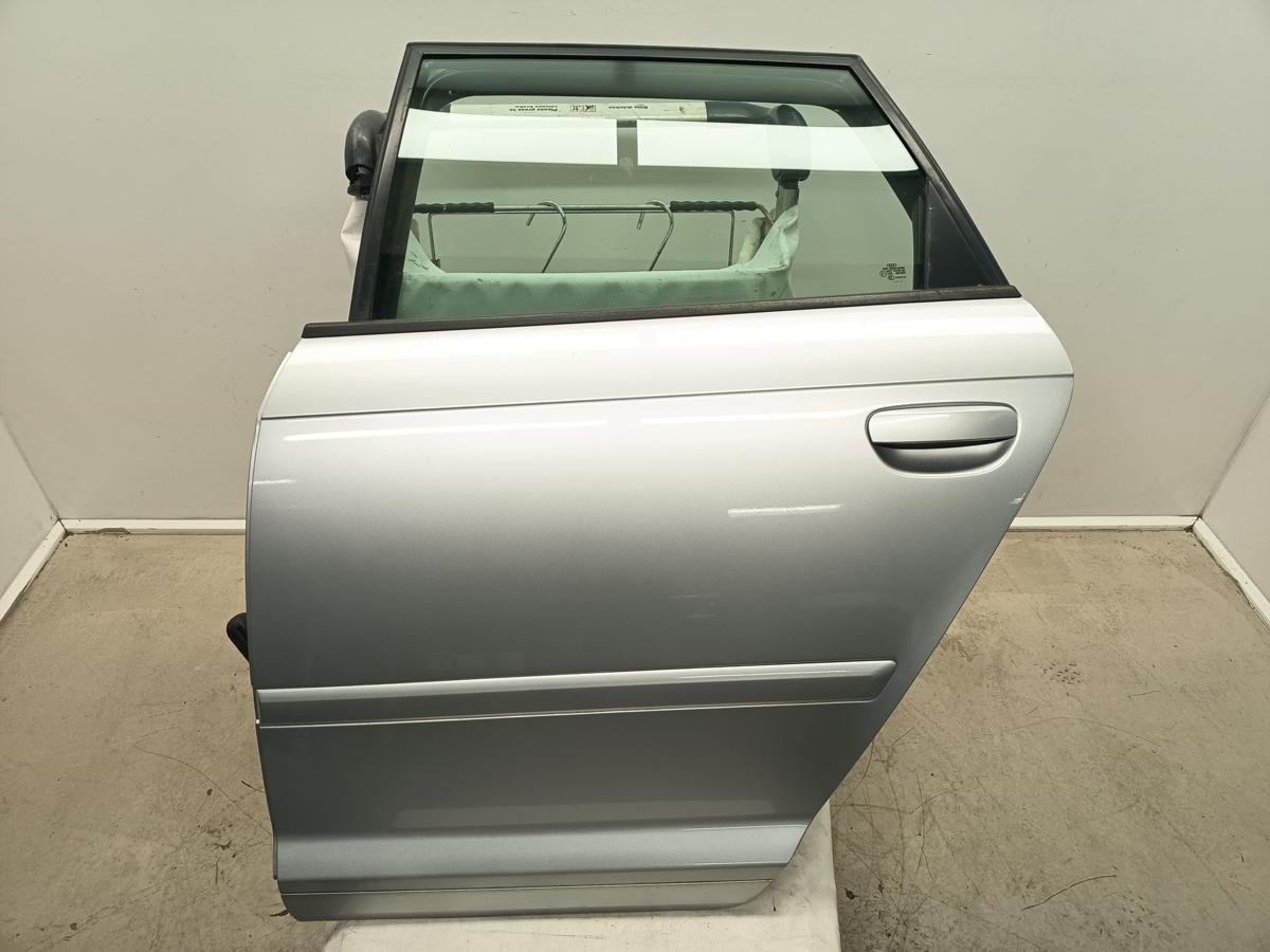 Audi A3 8PA original Tür hinten links Fond Y7W Lichtsilber Bj 2007