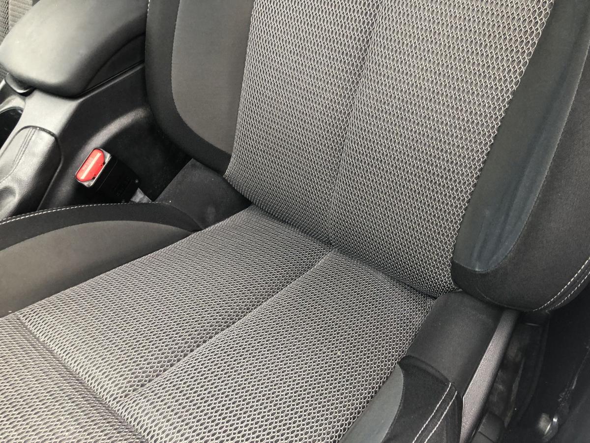 Citroen C4 II Typ N Sitz vorn links Fahrersitz Stoff mit Heizung Autositz OEM