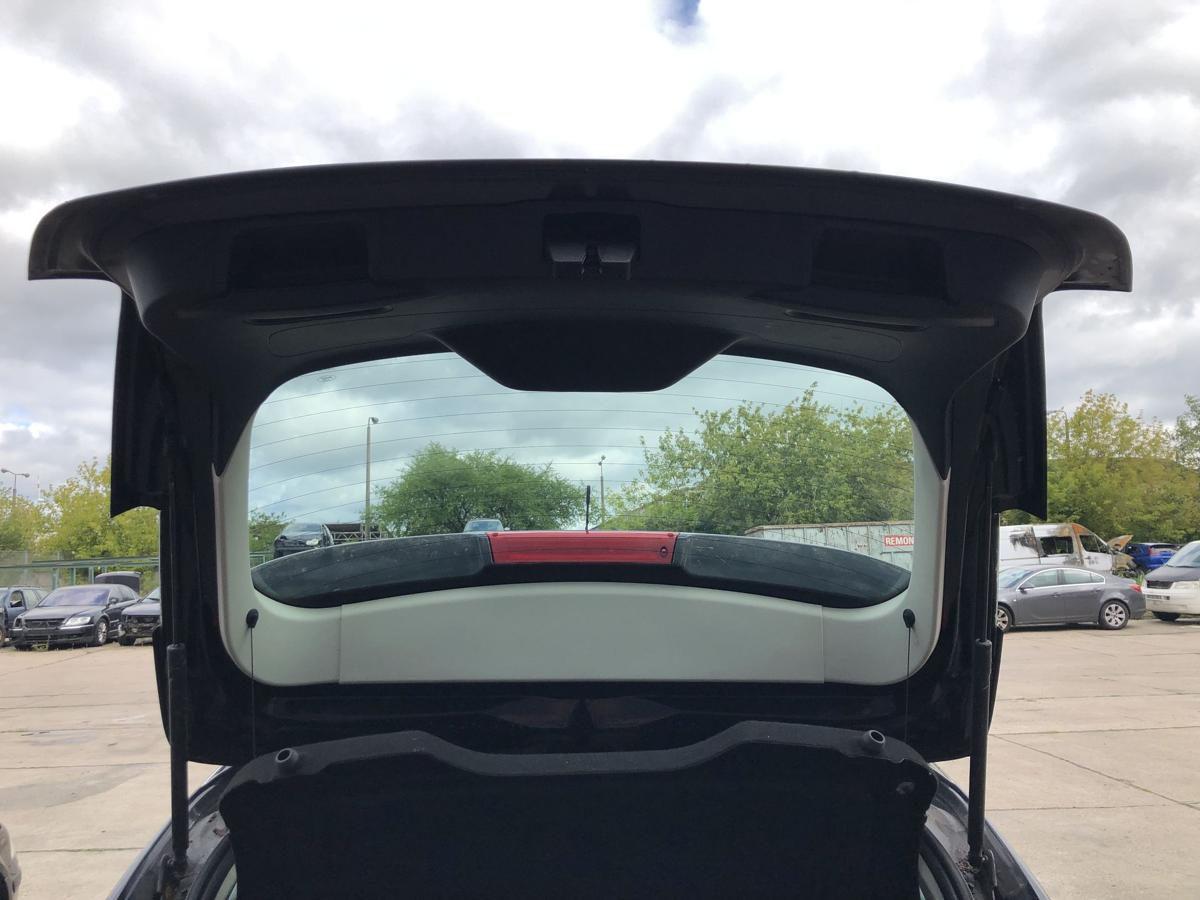 Ford Focus DYB Heckklappe Heckscheibe Kofferklappe Heckdeckel 5T Pantherschwarz
