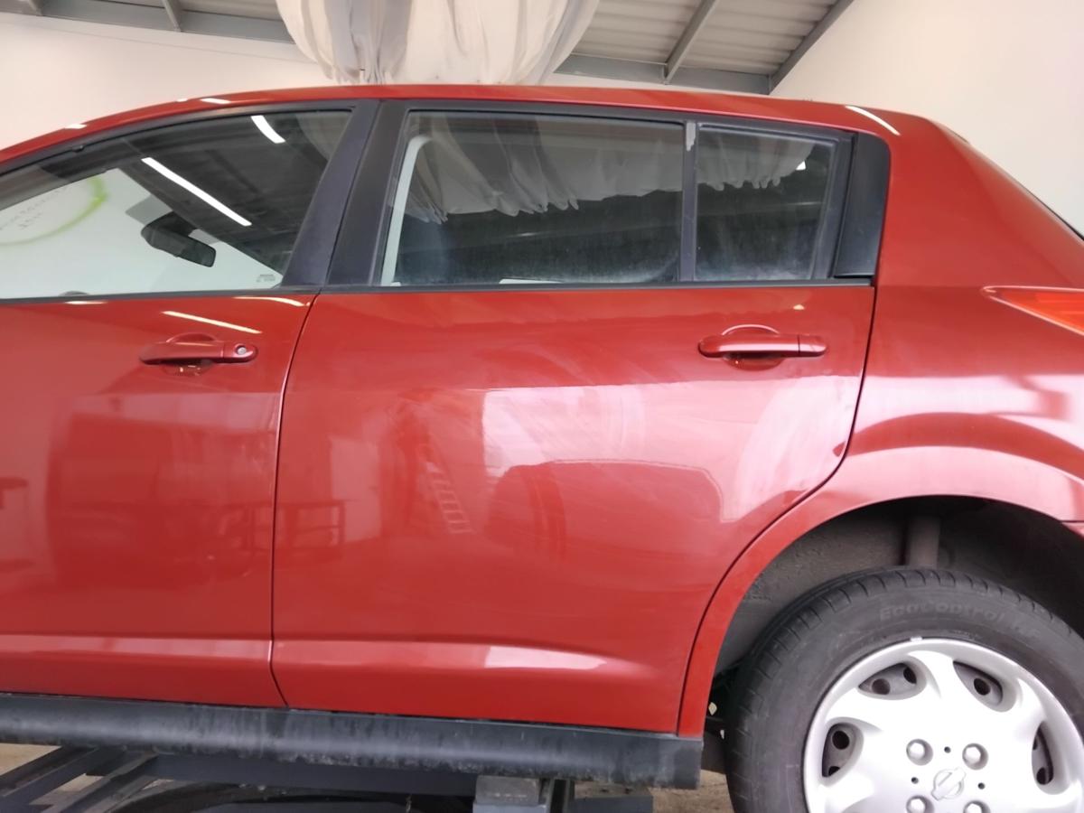 Nissan Tiida C11 T&uuml;r hinten links NAC New Red Metallic 5-t&uuml;rig Schr&auml;gheck BJ2009