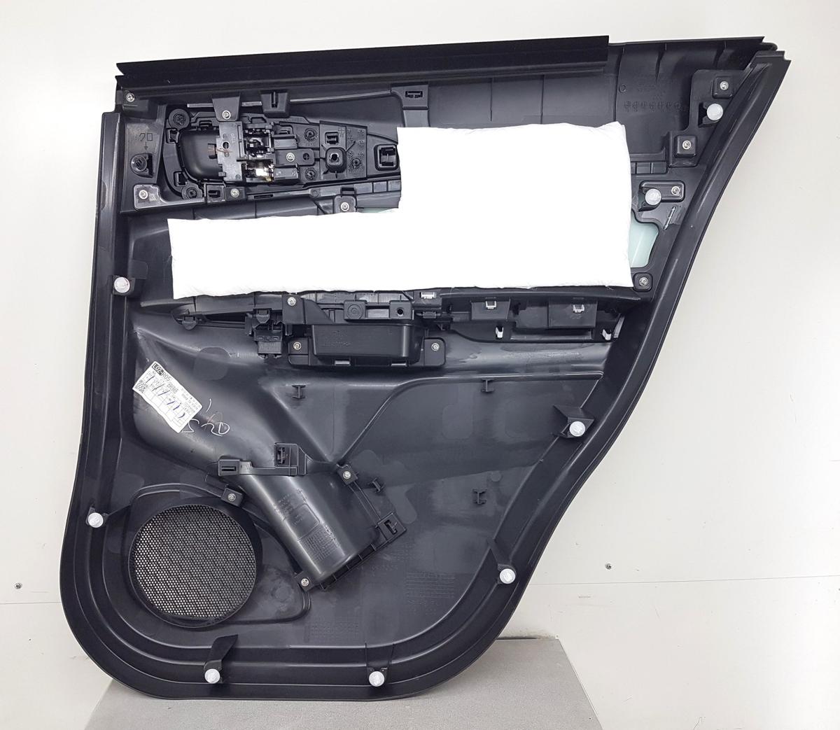 Mitsubishi Eclipse Cross T&uuml;rverkleidung hinten links Bj2023 7222B295ZZ schwarz