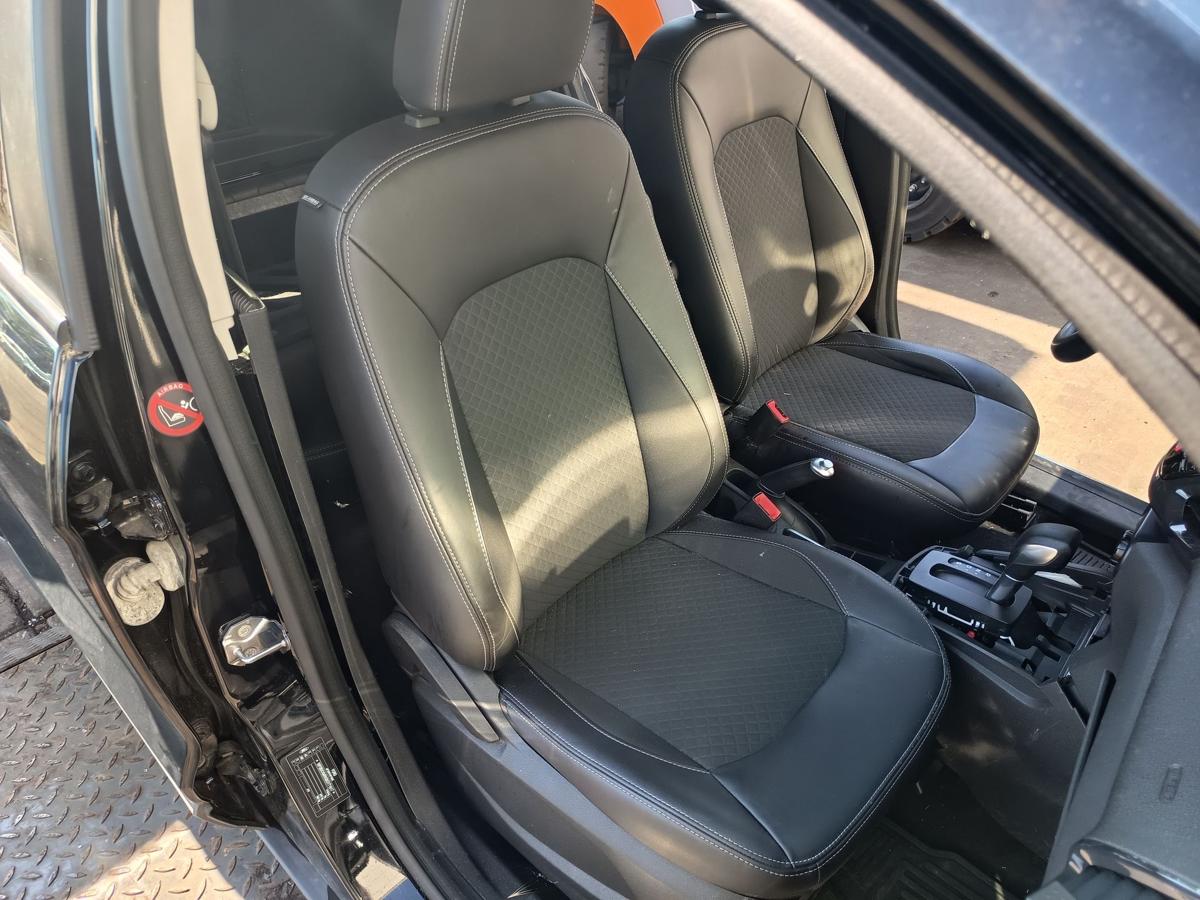 Ford Ecosport Mk2 Sitz vorn rechts Beifahrer Stoff/Leder Sitzheizung Bj 2017