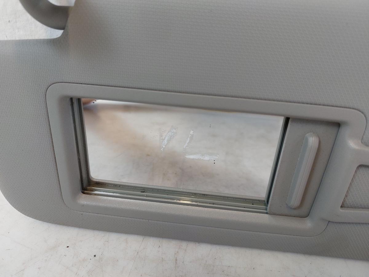 Audi Q2 Typ AG Sonnenblende links mit Spiegel