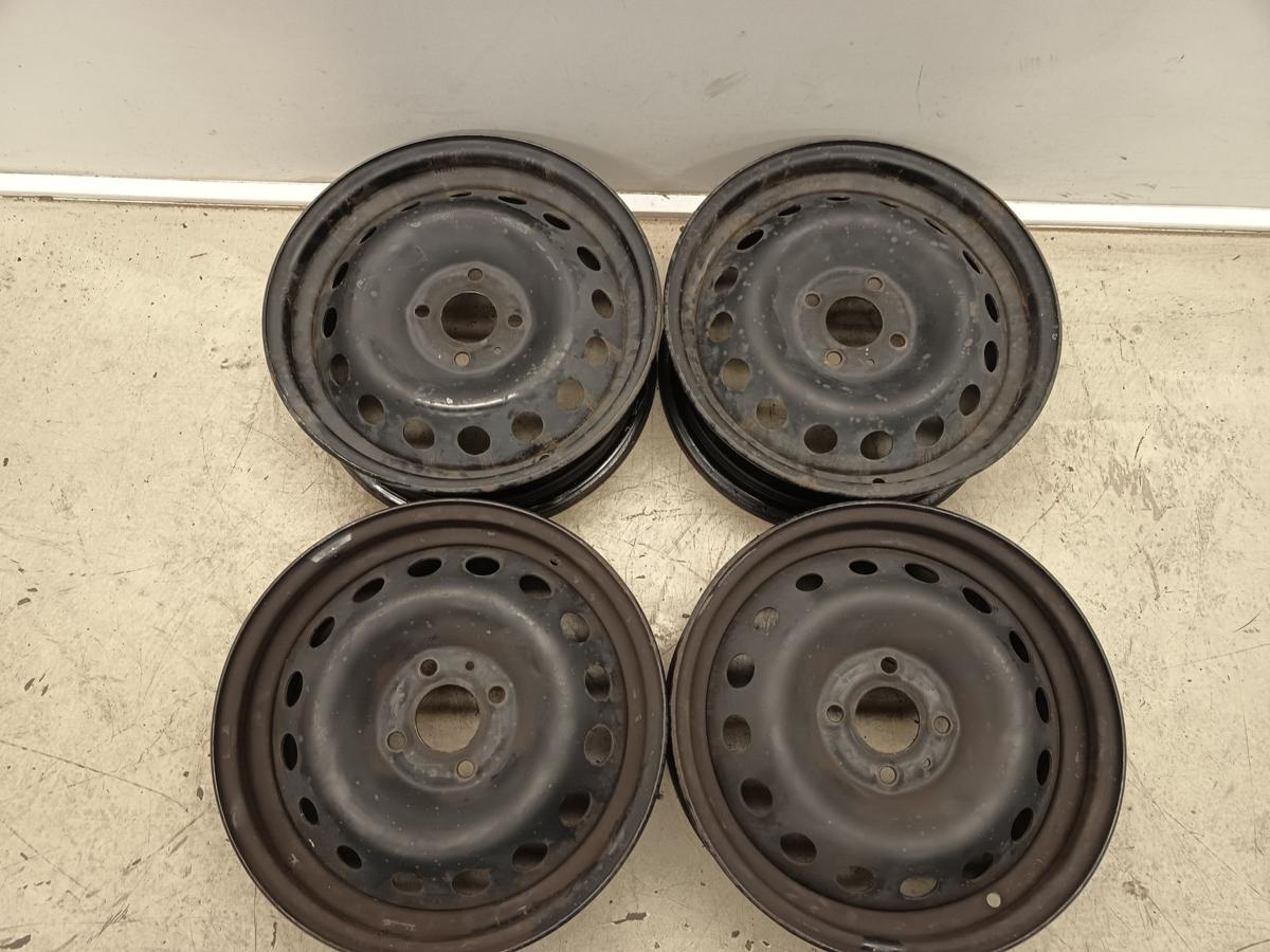 Renault Clio III Bj 2012 original Satz Stahlfelgen 5,5x15 ET 43 515020