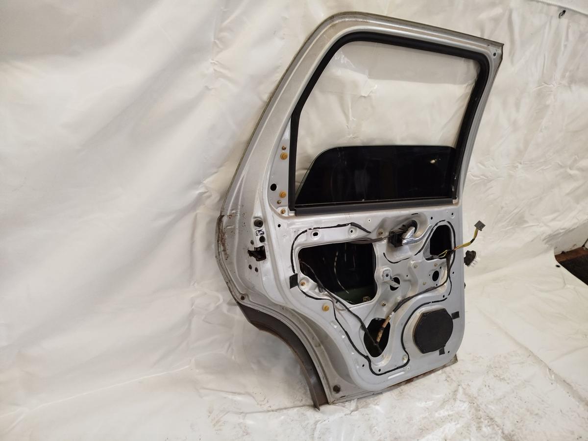 Mazda Tribute EP Tür hinten links Rohbau silbergrau Rost Falz unten 01 bis 04
