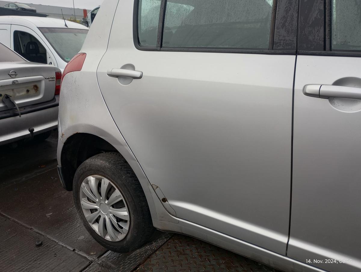 Suzuki Swift MZ EZ orig Tür hinten rechts Beifahrerseite ZCC Silber Bj 2005