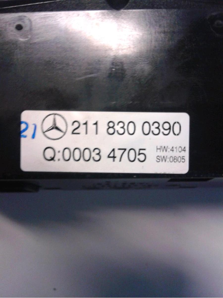 Mercedes Benz W211 Bj.2006 Heizungsregulierung Klimabedienteil 2118300390