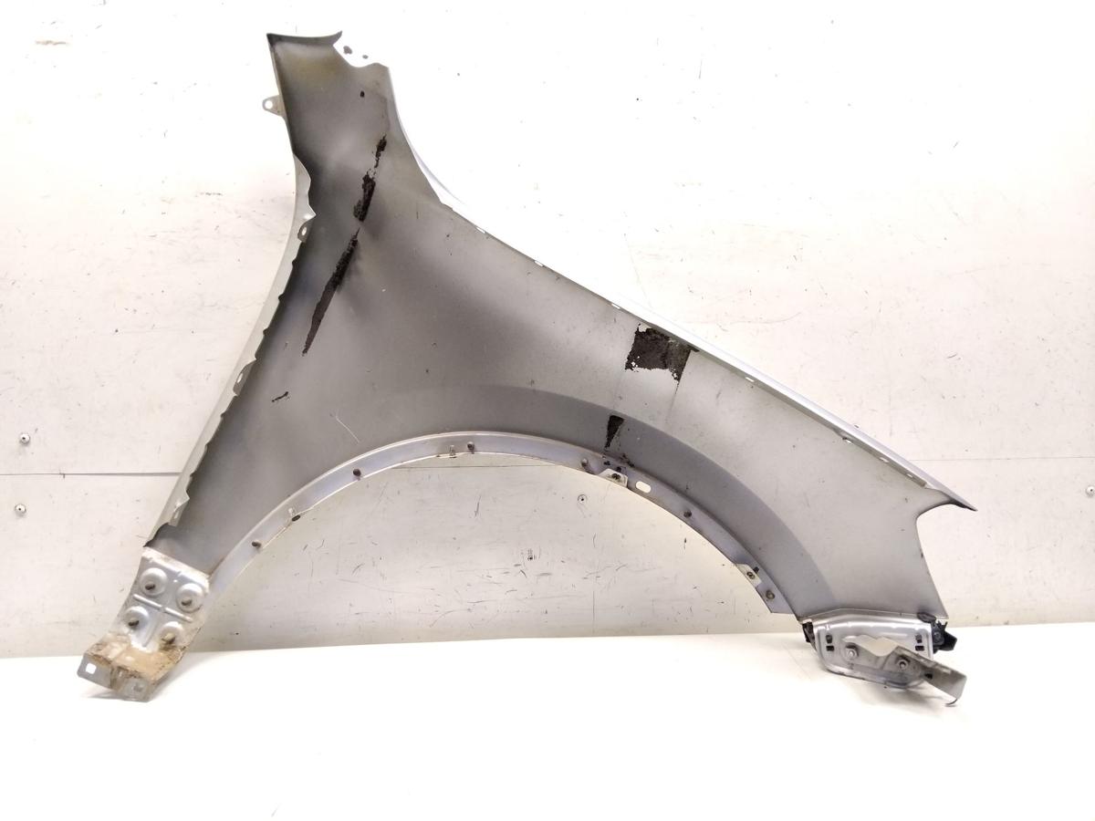 VW Touareg 2 7P original Kotflügel vorn links eissilbermet. LX7W BJ2013