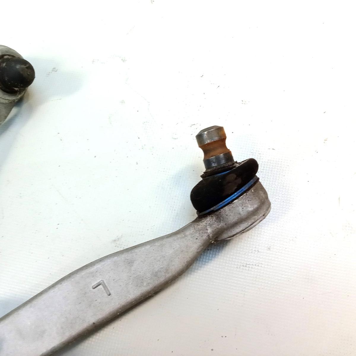 Audi A4 B5 Satz Querlenker Vorderachse links oben Bj.1997