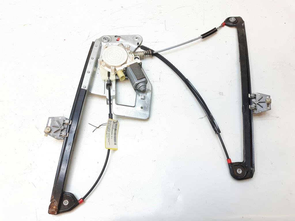 BMW E39 Baujahr 2000 elektrischer Fensterheber vorn links mit Motor 8252391