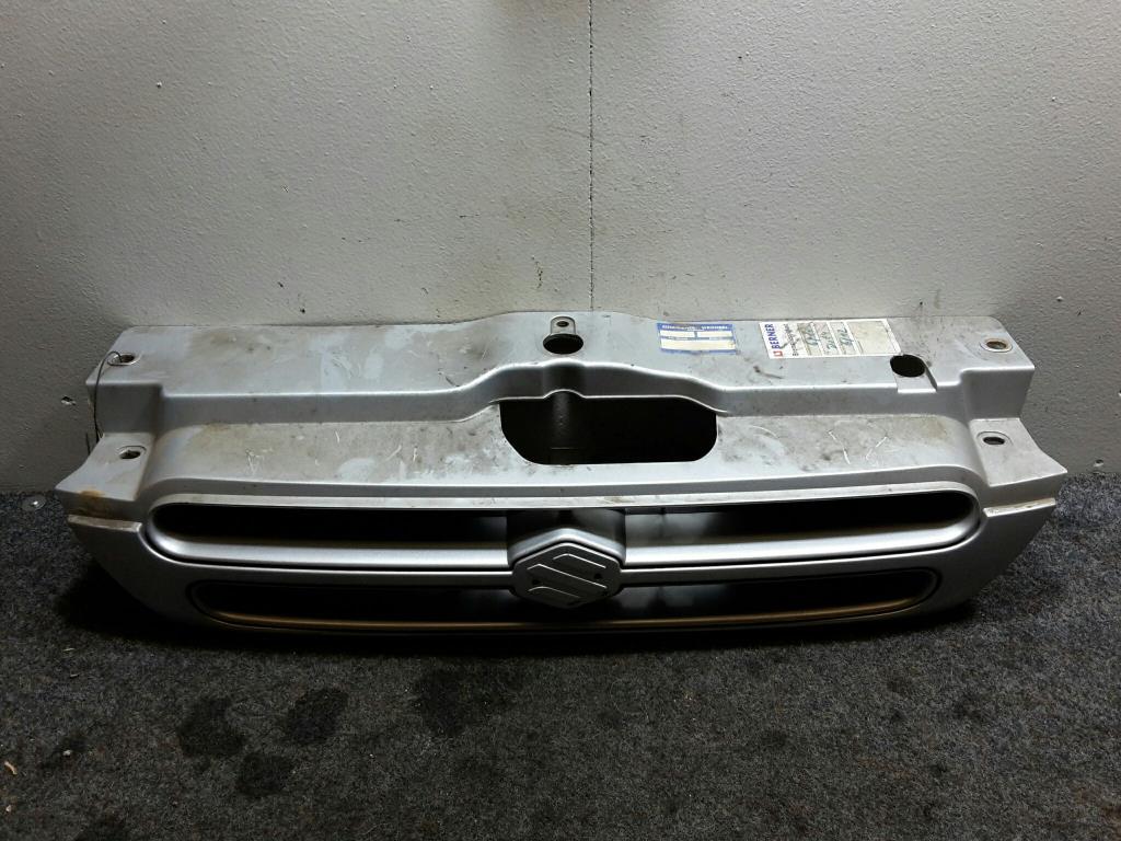 Suzuki Baleno BJ 1997 Kühlergrill Grill Frontgrill Grau 95-99