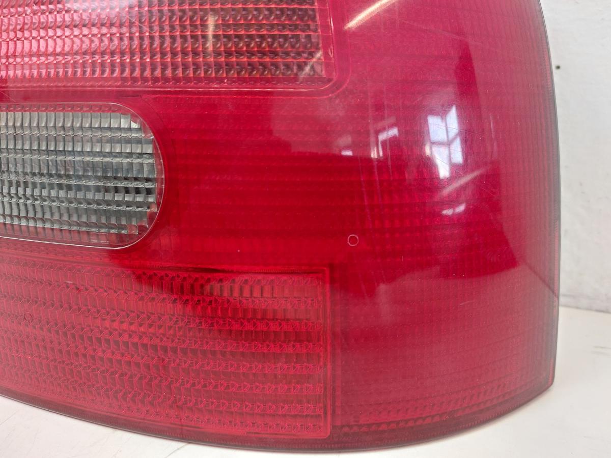 Audi A3 8L R&uuml;ckleuchte Schlussleuchte hinten rechts OE 3 T&uuml;rer bis Bj 2000