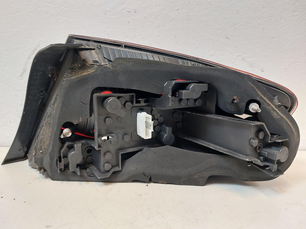 Peugeot 407 6D 6E R&uuml;ckleuchte links Limo R&uuml;cklicht R&uuml;ckscheinwerfer Depo
