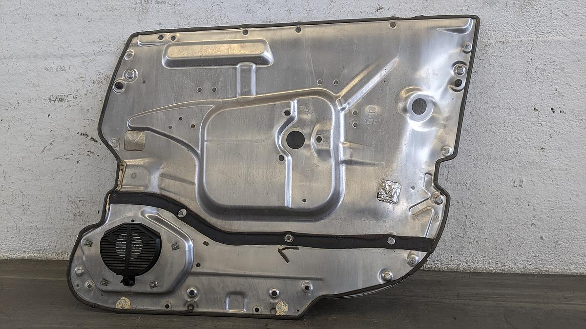 Audi A2 8Z Türblech Trägerplatte vorn links 8Z0837849C