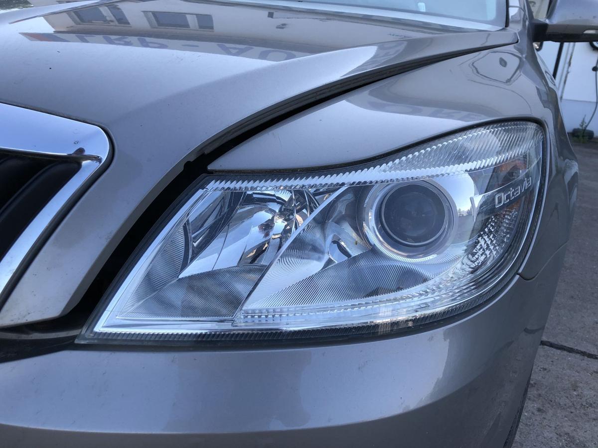 Skoda Octavia 1Z ab09 Scheinwerfer links Hauptscheinwerfer Halogen Hella