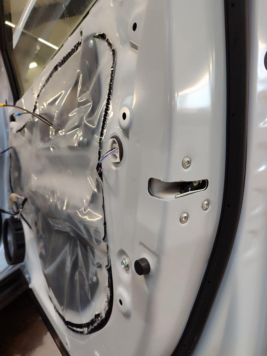 Mitsubishi Eclipse Cross original T&uuml;r Beifahrert&uuml;r vorn rechts W85 ab 03/2021