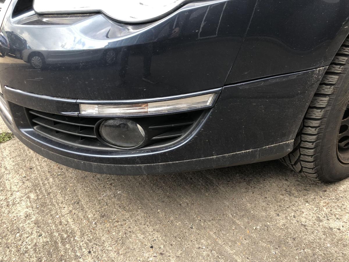 VW Passat 3C B6 Sto&szlig;f&auml;nger vorn Frontsch&uuml;rze Grill Nebel LC5F Blue Graphit