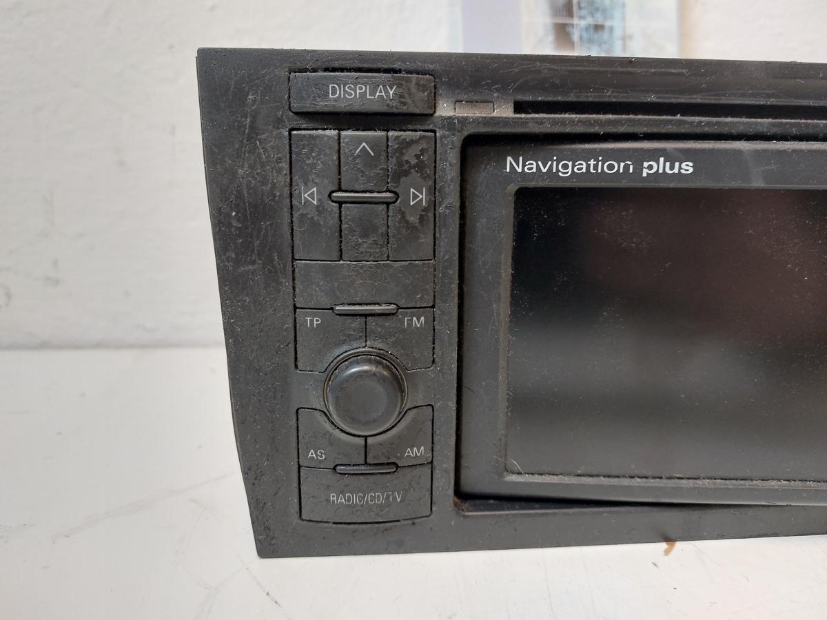 Audi A6 4B C5 Radio Navigation Plus Navi Doppeldin ohne Code Kratzer Softlack