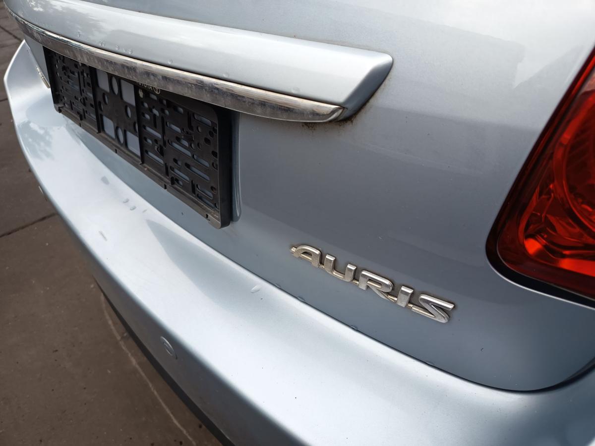 Toyota Auris E15 original Heckklappe mit Scheibe 8S1 Light Blue Bj 2011
