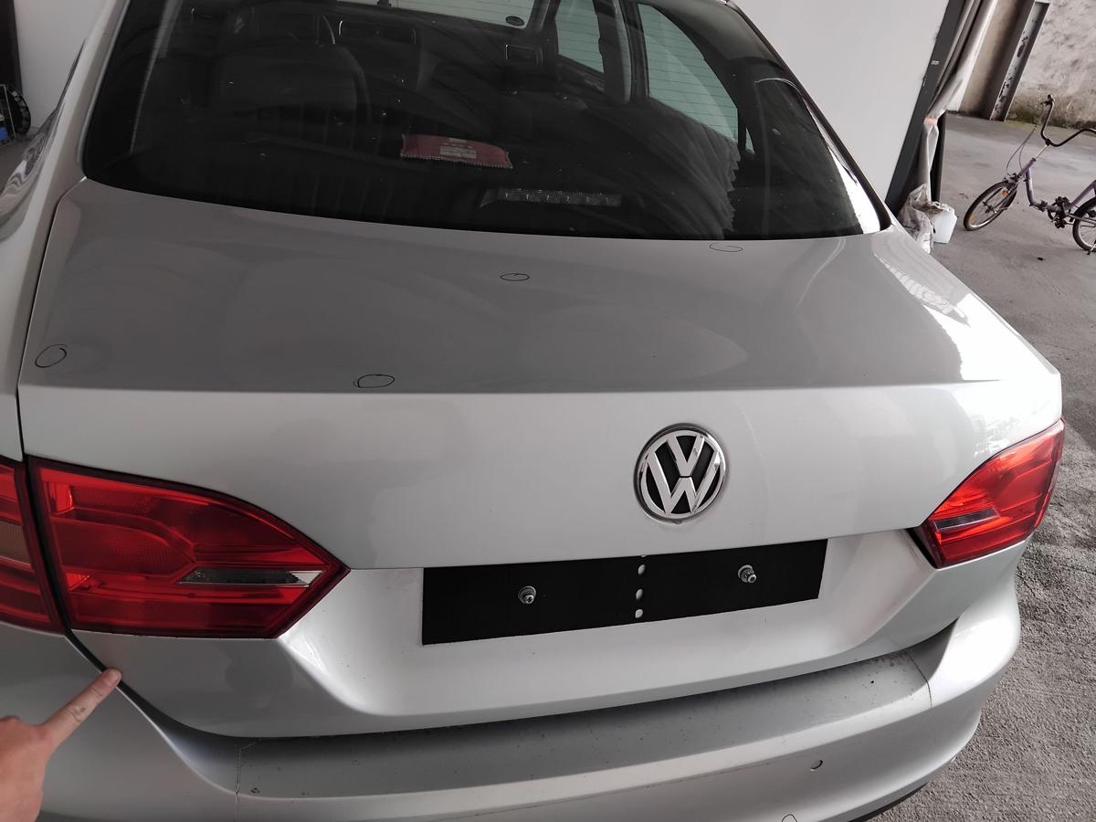 VW Jetta VI 162 Heckklappe Kofferraumdeckel reflexsilbermetallic LA7W BJ2012
