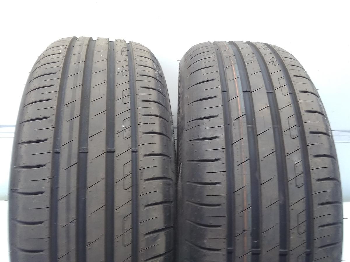 2 Gebrauchtreifen 215/55R17 94V Goodyear Efficient Grip fast neuwertig