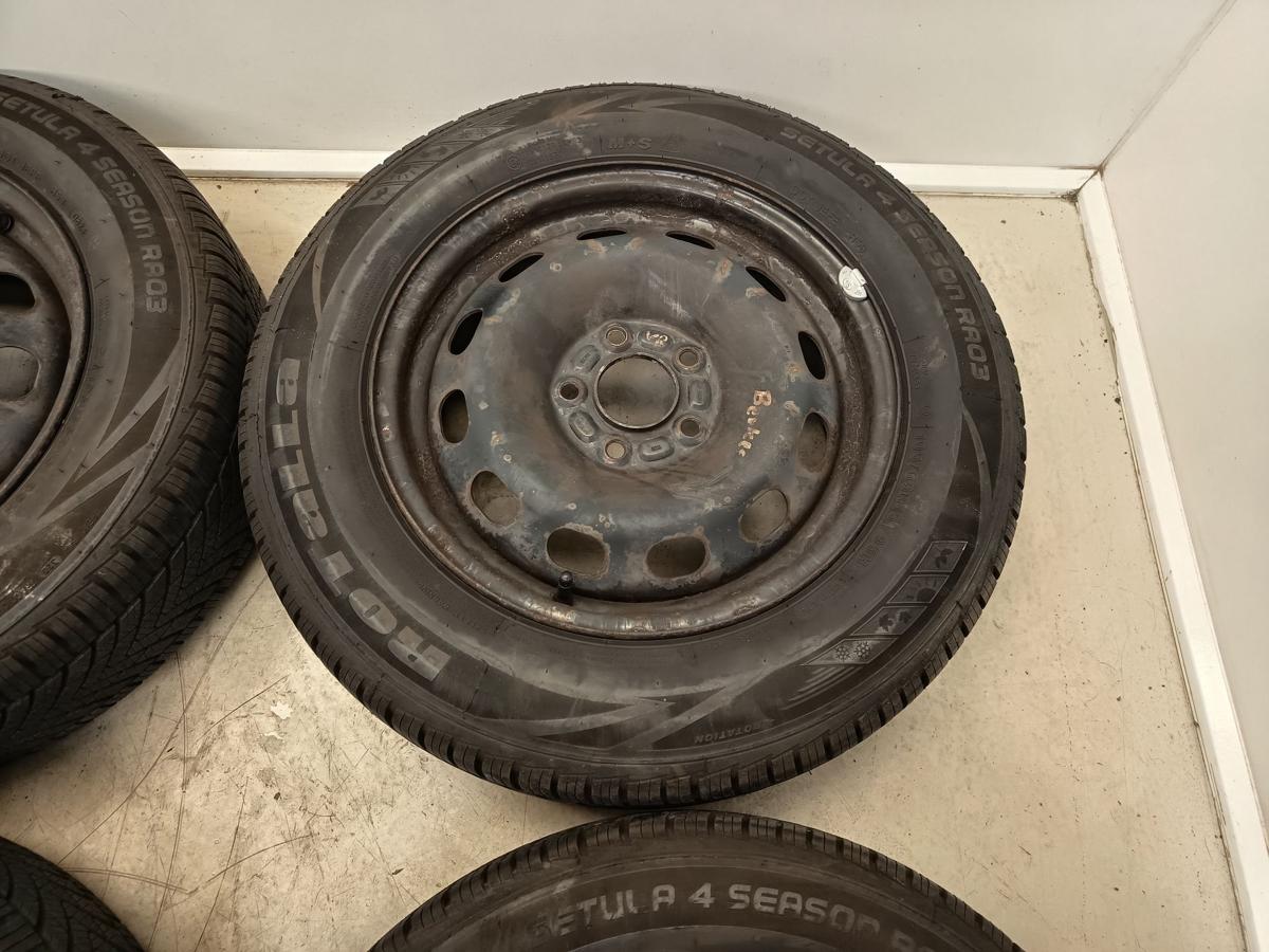 Ford Focus DA3 orig Satz Stahlfelgen 6x15 ET52,5 mit Allwetterreifen Bj 2008